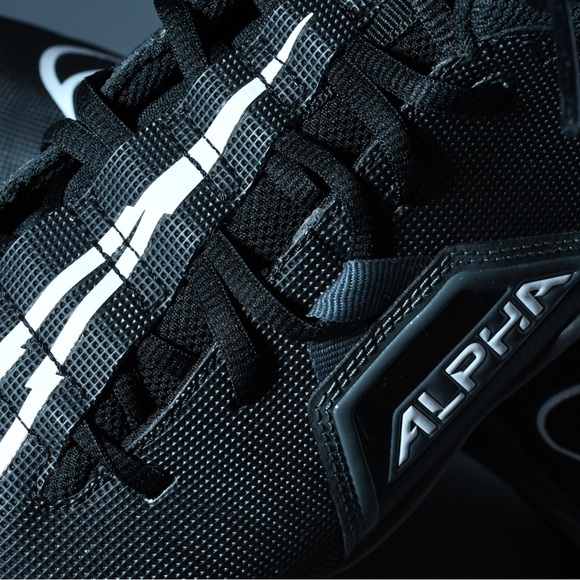 Nike Alpha Menace Pro Cleats - Picture 7 of 8